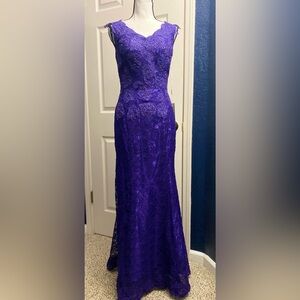 Chic Purple Lace Maxi Dress